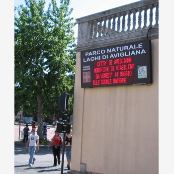DISPLAY LUMINOSO A LED A 4 RIGHE MOD. SR40-8_4R